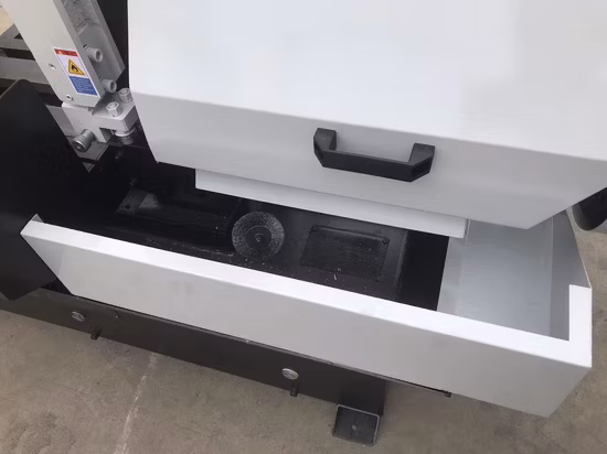 Offerte mensili Sega a nastro orizzontale di precisione per metalli GH4240 con prezzo